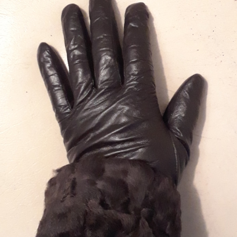 Brown leather gloves/cashmere/Persian lamb cuffs